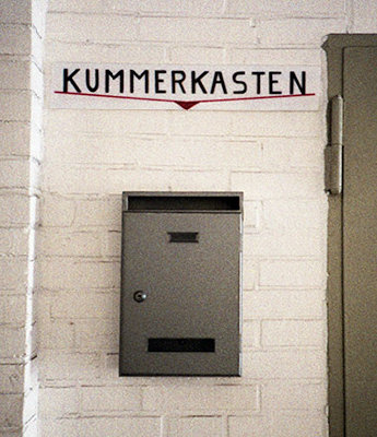 Juni 1984, Kummerkasten im Hamburger Eros Center. Welcher Kummer hier wohl abgelegt wurde...